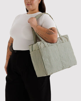Small Cloud Carry-On
